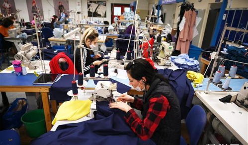 英國時(shí)裝廠改產(chǎn)醫(yī)護(hù)服裝