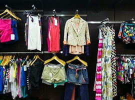 常熟原創(chuàng)女裝品牌抱團(tuán)謀轉(zhuǎn)型 新外貿(mào)村女裝城盛大開業(yè)